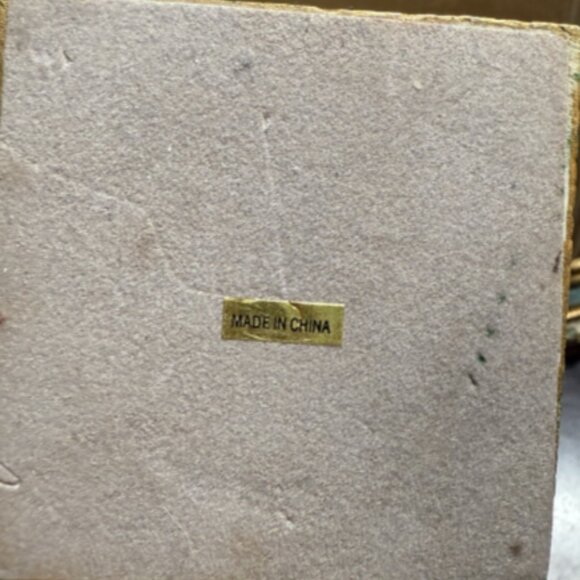 Ornate Vintage 2 Candlesticks Pedestal Column Resin Gold Floral 9" Grandma Core - Picture 8 of 8